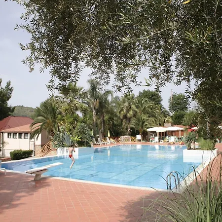 Beachside Bliss Pool * Centola